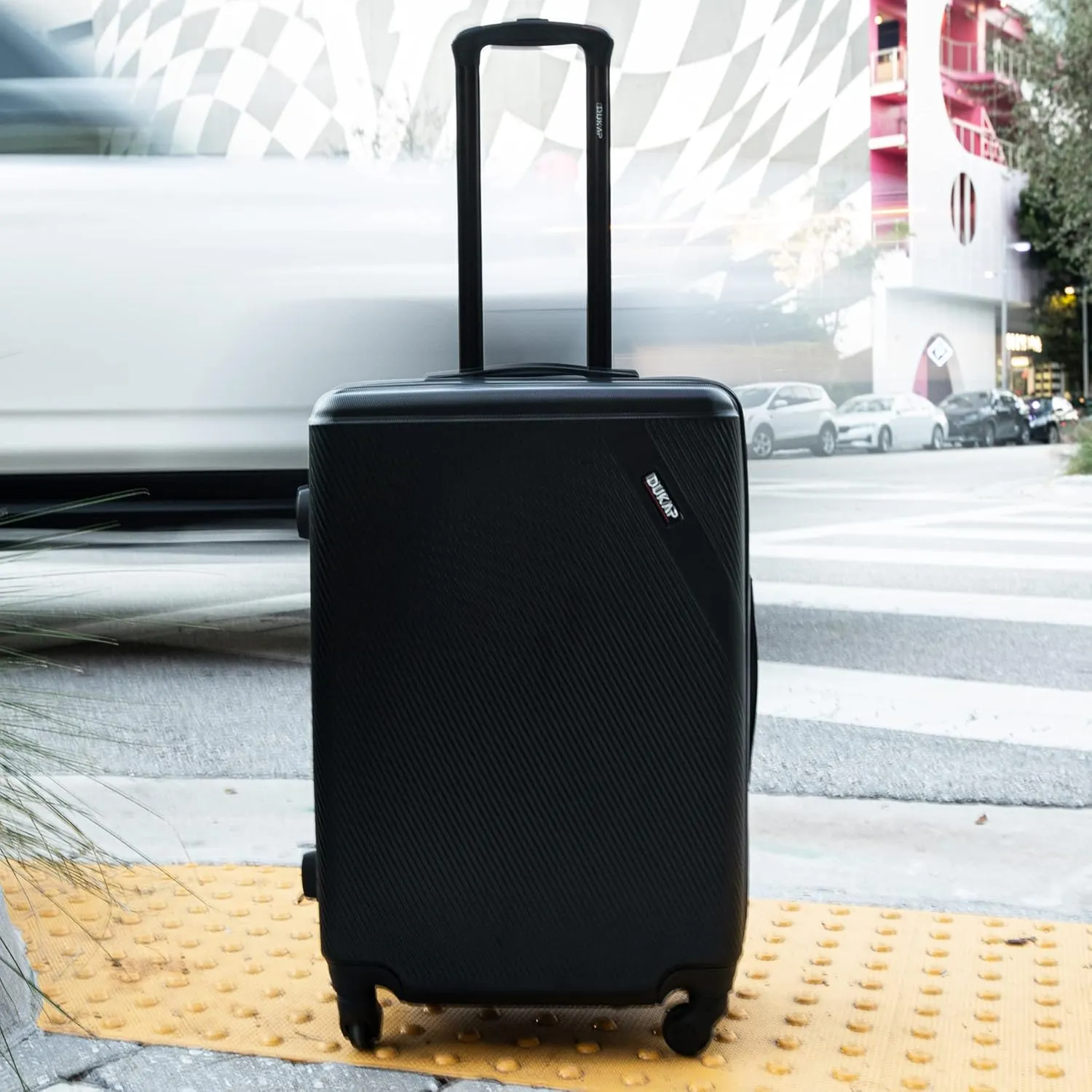 DUKAP DISCOVERY Luggage with Spinner Wheels | Spacious Durable Lightweight Hardside Suitcase, Travel Bag with Handle and Trolley | 28-Inch Large Checked Luggage | Black
