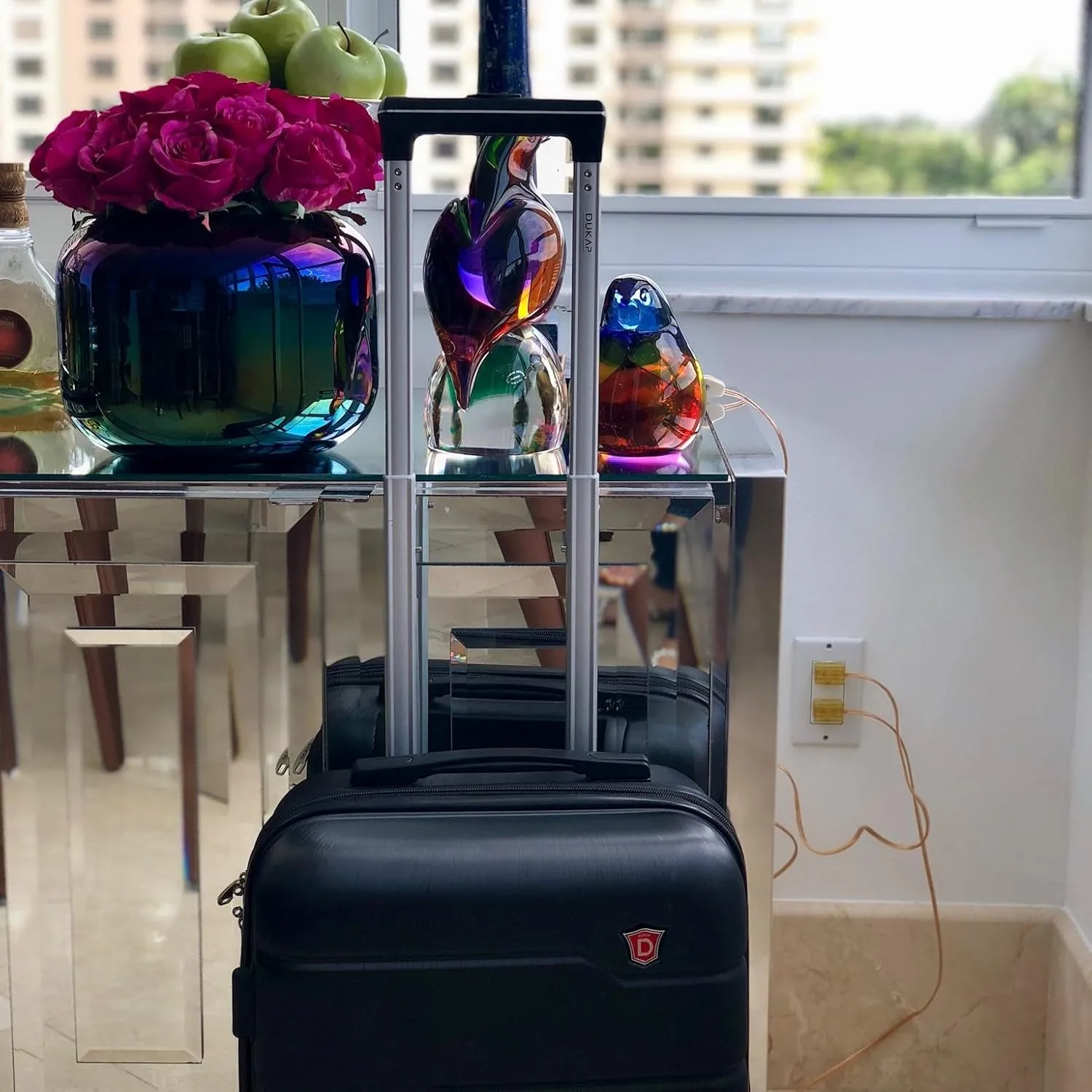 DUKAP RODEZ Hardside Luggage with Ergonomic Handles and TSA Lock | Spacious Traveling Suitcase Travel Suitcase with Four Spinner Wheels and Studs | 20 Inch Carry On Luggage | Black