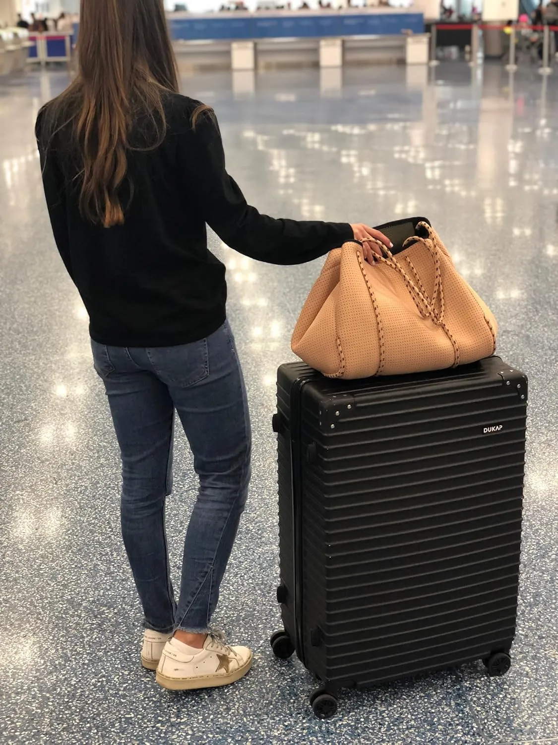 DUKAP TOUR Luggage With Ergonomic GEL Handle| Spacious Traveling Suitcase, Travel Suitcase with TSA Combination Lock | 28 Inch Large Lightweight Spinner Luggage | Black